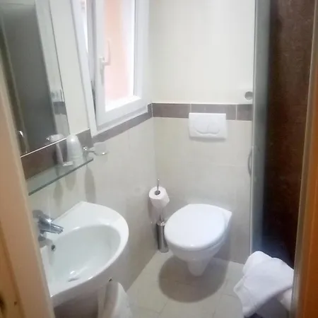 Hotel Lalla 3*