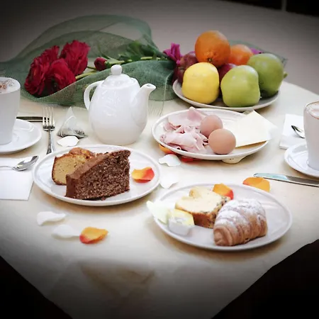 拉尔拉别墅酒店 3* 里米尼