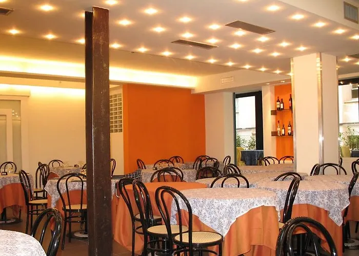 ラッラ ホテル リミニ