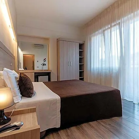 Ξενοδοχείο Lalla 3*