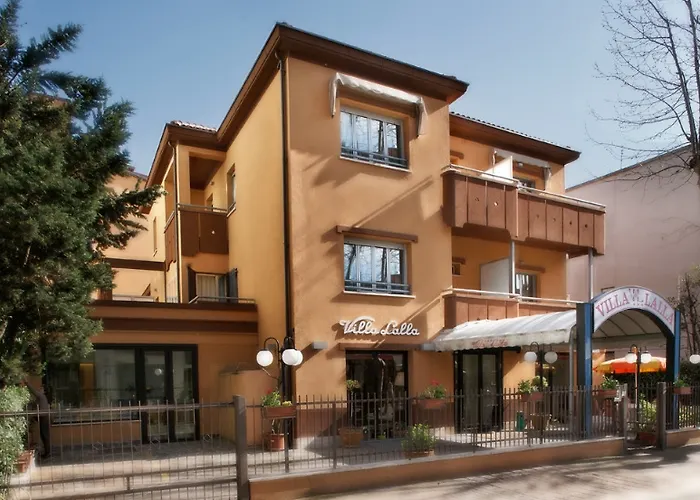 Ξενοδοχείο Lalla 3*