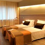 拉尔拉别墅酒店 3*