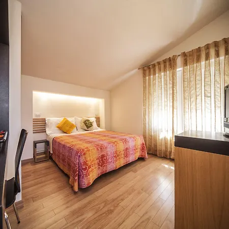 Hotel Lalla 3*